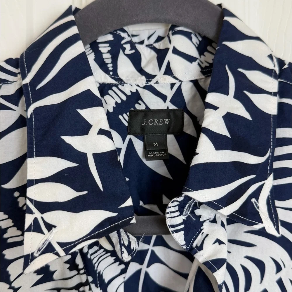 J. Crew men’s Navy and White Leaf Print button down Shirt